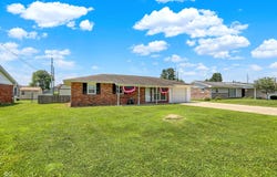 2630 Flintwood Drive, Columbus, IN 47203
