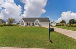 52 Hunters Rdg Trail, Dunn, NC 28334