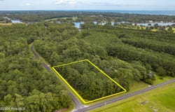 Teachs Cove Road NE, New Bern, NC 28560