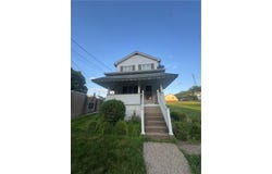 1013 Howell St, Vandergrift, PA 15690