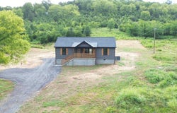 817 Smith Bend Ln, Gainesboro, TN 38562