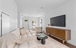 4B Lincoln St 4B, Natick, MA 01760