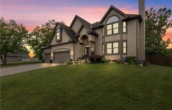 4022 SW Flintrock Drive, Lee's Summit, MO 64082