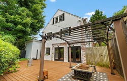 887 Poplar Road, Charleston, WV 25302