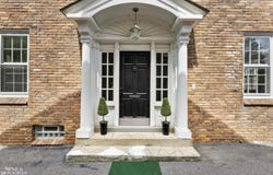 276 Lewiston, Grosse Pointe Farms, MI 48236