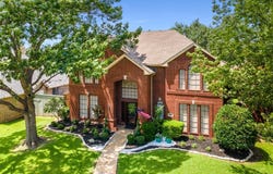 2713 Scarborough Lane, Carrollton, TX 75006