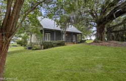 408 Oakwood Drive, Ocean Springs, MS 39564