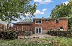 1109 Crestview Way, Goshen, KY 40026