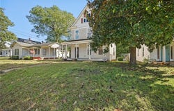 113 W Main Street, Wakefield, VA 23888