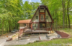 9550 Pere Marquette Drive, Stanwood, MI 49346