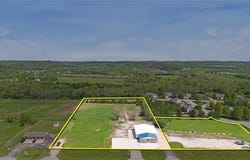 325 State Avenue, Tonganoxie, KS 66086