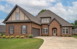 1255 MOUNTAIN LANE, GARDENDALE, AL 35071