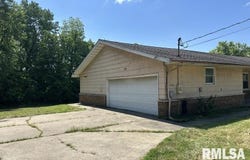 1308 E 7TH Street, West Frankfort, IL 62896