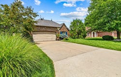 701 E Bayshore Drive, Ozark, MO 65721