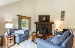 37 Corey Rd, Hancock, MA 01237