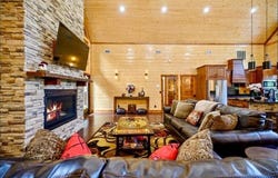 211 Boulder Avenue, Broken Bow, OK 74728