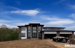 24029 185TH Street, Pleasant Valley, IA 52722