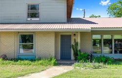 1309 W Sunset Street, San Saba, TX 76877