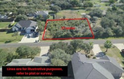 910 Redwood Avenue, ROCKPORT, TX 78382