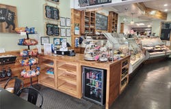 111 E Robinson Street, Knoxville, IA 50138
