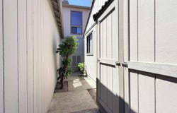 886 Valley Run, Hercules, CA 94547