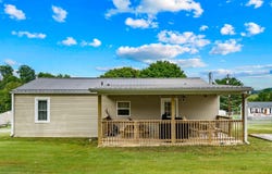 1400 Lakeview Circle, Morristown, TN 37814