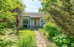 54 Gresham Street, Ashland, OR 97520