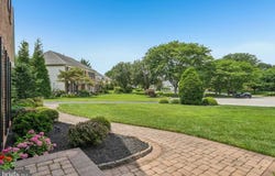 8 HEATHERSTONE WAY, THORNTON, PA 19373