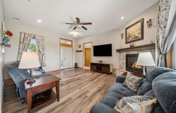 924 E Chukker Ln, Haysville, KS 67060