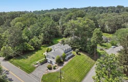 249 Meetinghouse Ln, Mountainside Boro, NJ 07092-1305