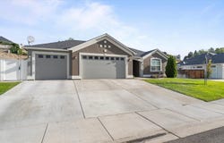 4715 Bermuda Dunes DR, Pasco, WA 99301-2198
