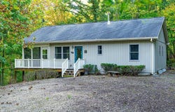 2024 CUTBANK LN, ELKTON, VA 22827