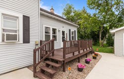 624 W 8TH Avenue, OSHKOSH, WI 54902-5857