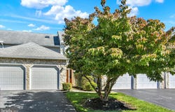 2563 FAIRWAY Drive, YORK, PA 17402