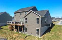 84 SANIBEL WAY, MARTINSBURG, WV 25405