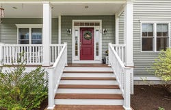 76 Woods Lane, Cranston, RI 02921