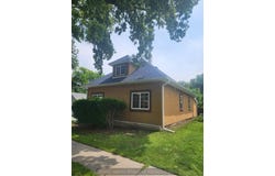 406 E 6th St, Hastings, NE 68901