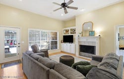 602 Sawpine Lane, Ridgeland, MS 39157
