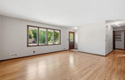 916 Whitney Drive, Apple Valley, MN 55124