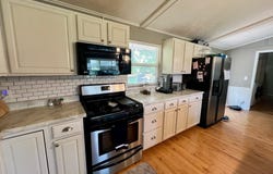 465 JUNIPER Drive, Petersburg, IL 62675