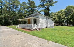 401 Pecan Lane, Lake Waccamaw, NC 28450