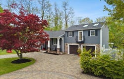 341 High St, Whitman, MA 02382
