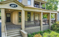 697 W Market Street, Akron, OH 44303