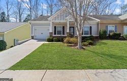 157 Oakwood, Milledgeville, GA 31061
