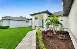 634 SE 1st Terrace, Cape Coral, FL 33990
