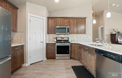 319 Magnolia Ave, Fruitland, ID 83619