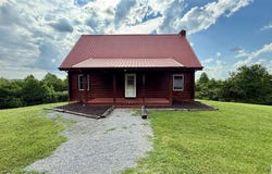 633 T. Bradshaw  Road, Columbia, KY 42728