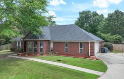 204 Boulder Ridger Cir, Texarkana, AR 71854