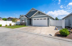 305 SW Tayberry Glen Lane, Grants Pass, OR 97527