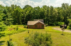 424 KNOB MOUNTAIN Road, Berwick, PA 18603